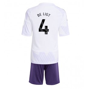 Manchester United Matthijs de Ligt #4 Replika Bortatröja Barn 2025-26 Kortärmad (+ Korta byxor)